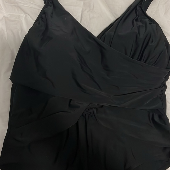 Swimsuit - Picture 2 of 3